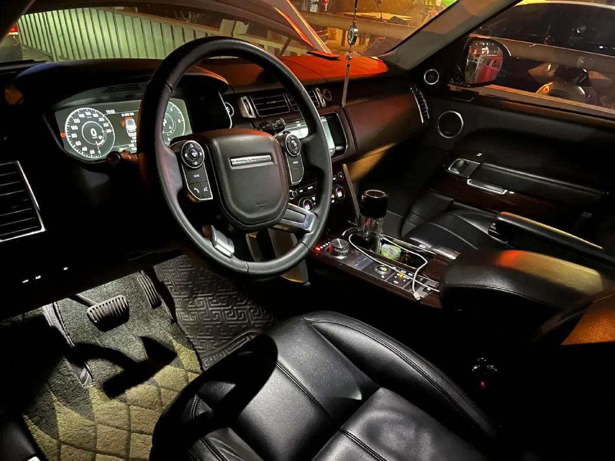2018 Land Rover Range Rover Evoque 2.0T 241HP L4 9AT,autocango,china used car exporter,china ev exporter,chinese used car exporter,chinese used ev exporter