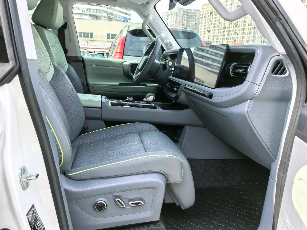 2025 Beijing BJ40 REEV REEV 188HP REEV 40.3KWH,autocango,china used car exporter,china ev exporter,chinese used car exporter,chinese used ev exporter