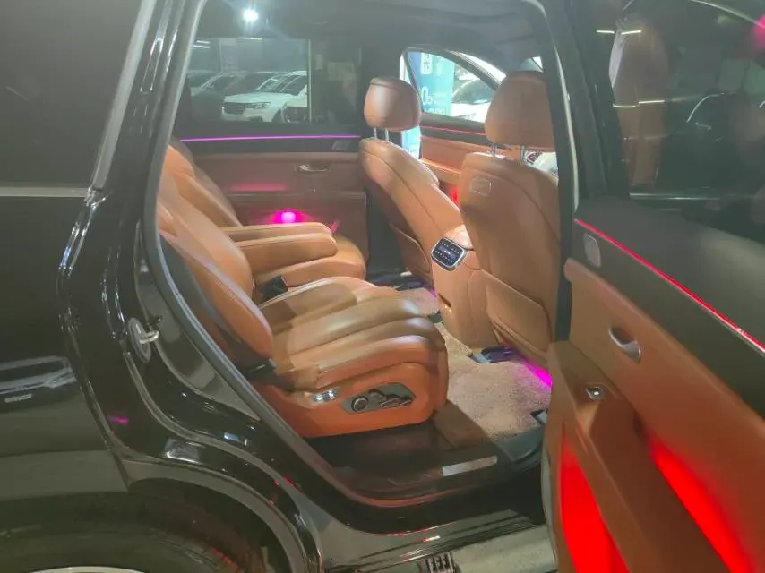 2024 AITO AITO M7 1.5T 152HP L4 REEV 42KWH,autocango,china used car exporter,china ev exporter,chinese used car exporter,chinese used ev exporter