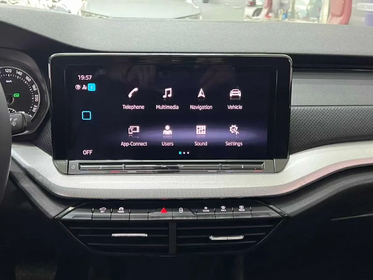 2022 Skoda Octavia 1.4T 150HP L4 7DCT,autocango,china used car exporter,china ev exporter,chinese used car exporter,chinese used ev exporter