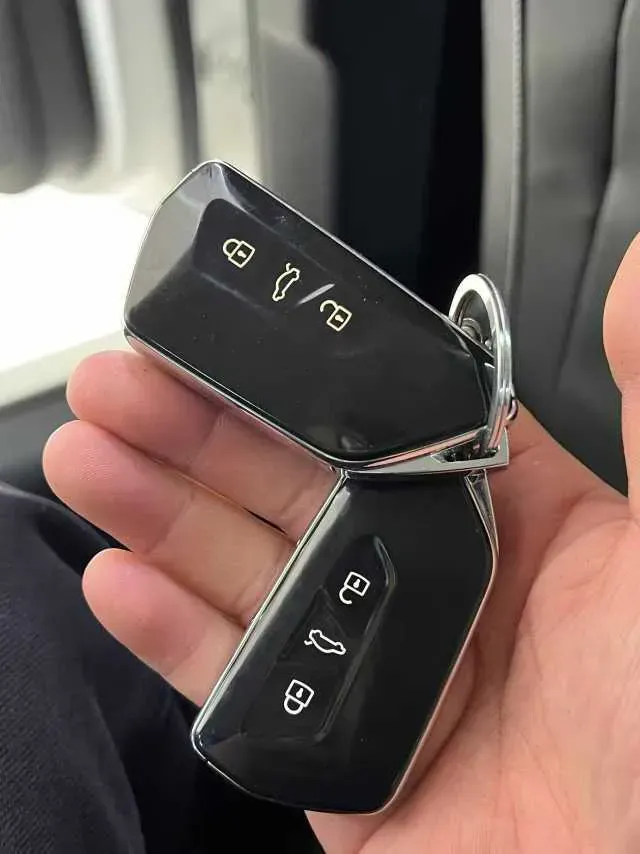 2022 Skoda Octavia 1.4T 150HP L4 7DCT,autocango,china used car exporter,china ev exporter,chinese used car exporter,chinese used ev exporter