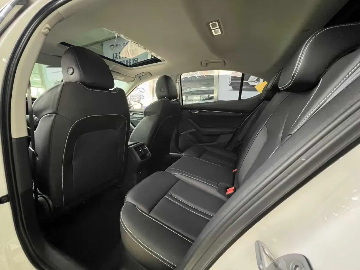 2022 Skoda Octavia 1.4T 150HP L4 7DCT,autocango,china used car exporter,china ev exporter,chinese used car exporter,chinese used ev exporter