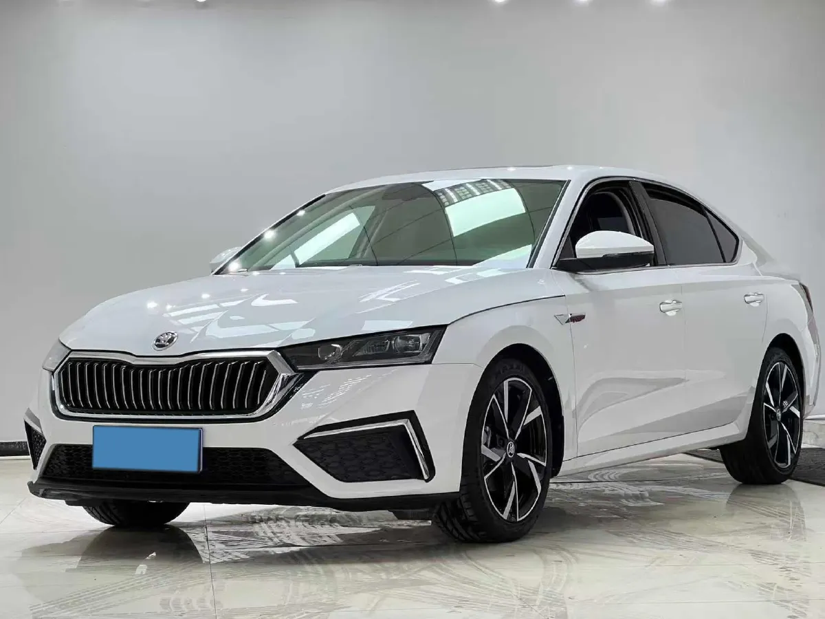 2022 Skoda Octavia 1.4T 150HP L4 7DCT,autocango,china used car exporter,china ev exporter,chinese used car exporter,chinese used ev exporter