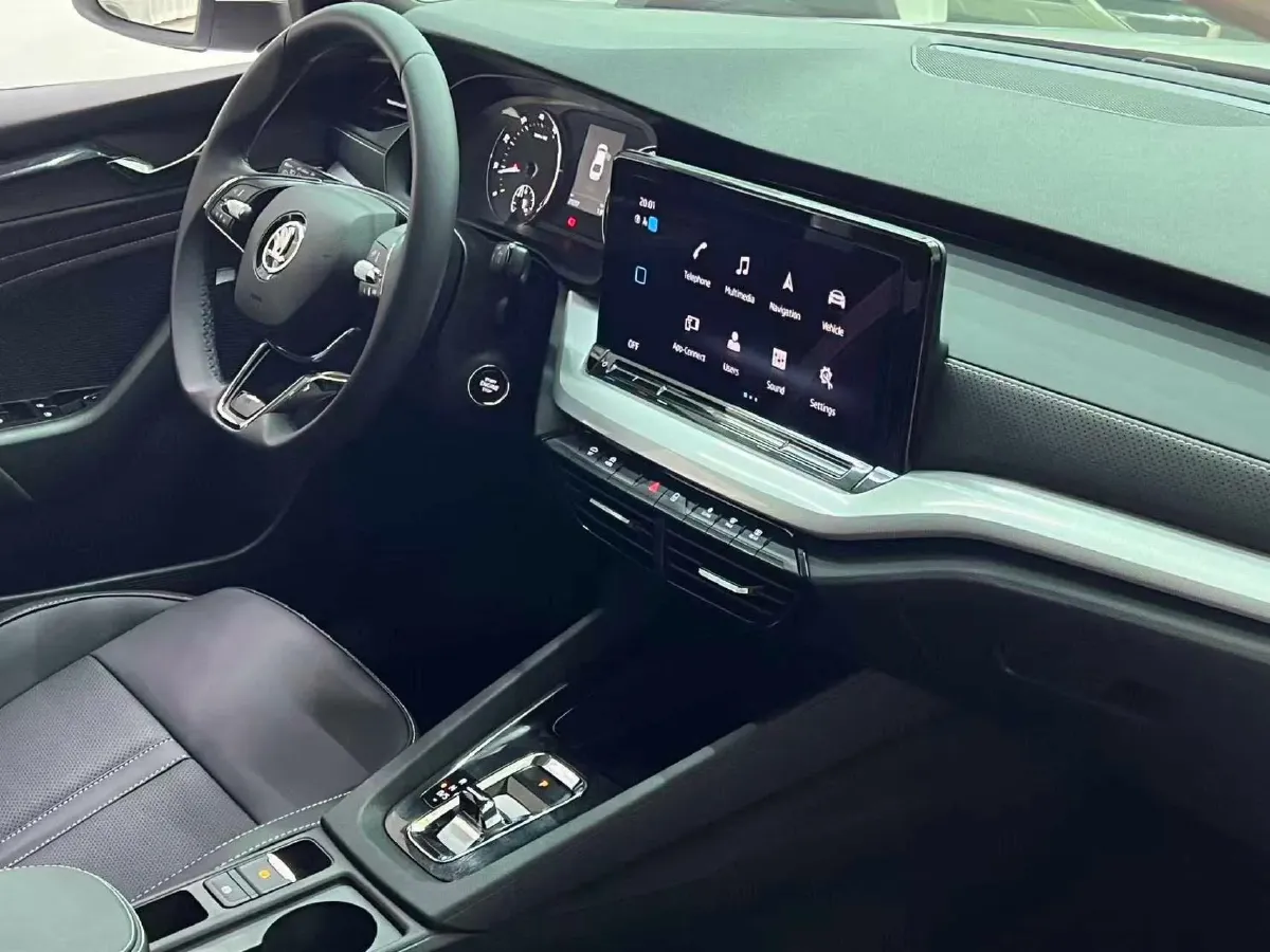 2022 Skoda Octavia 1.4T 150HP L4 7DCT,autocango,china used car exporter,china ev exporter,chinese used car exporter,chinese used ev exporter