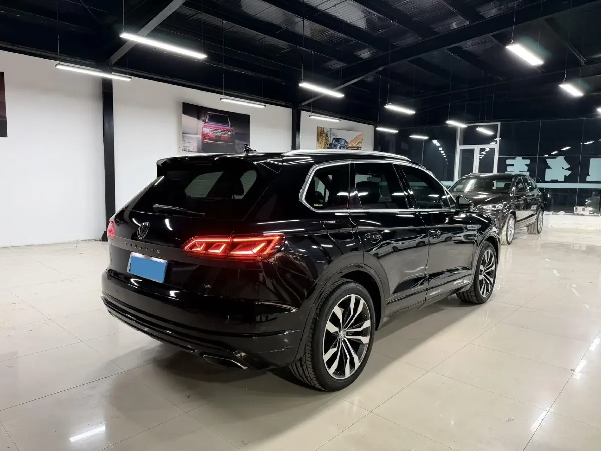 2019 Volkswagen Touareg 3.0T 340HP V6 8AT,autocango,china used car exporter,china ev exporter,chinese used car exporter,chinese used ev exporter