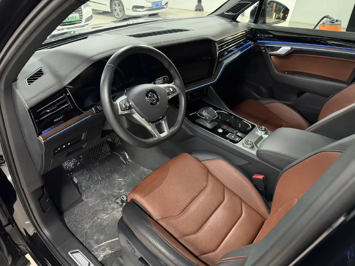 2019 Volkswagen Touareg 3.0T 340HP V6 8AT,autocango,china used car exporter,china ev exporter,chinese used car exporter,chinese used ev exporter