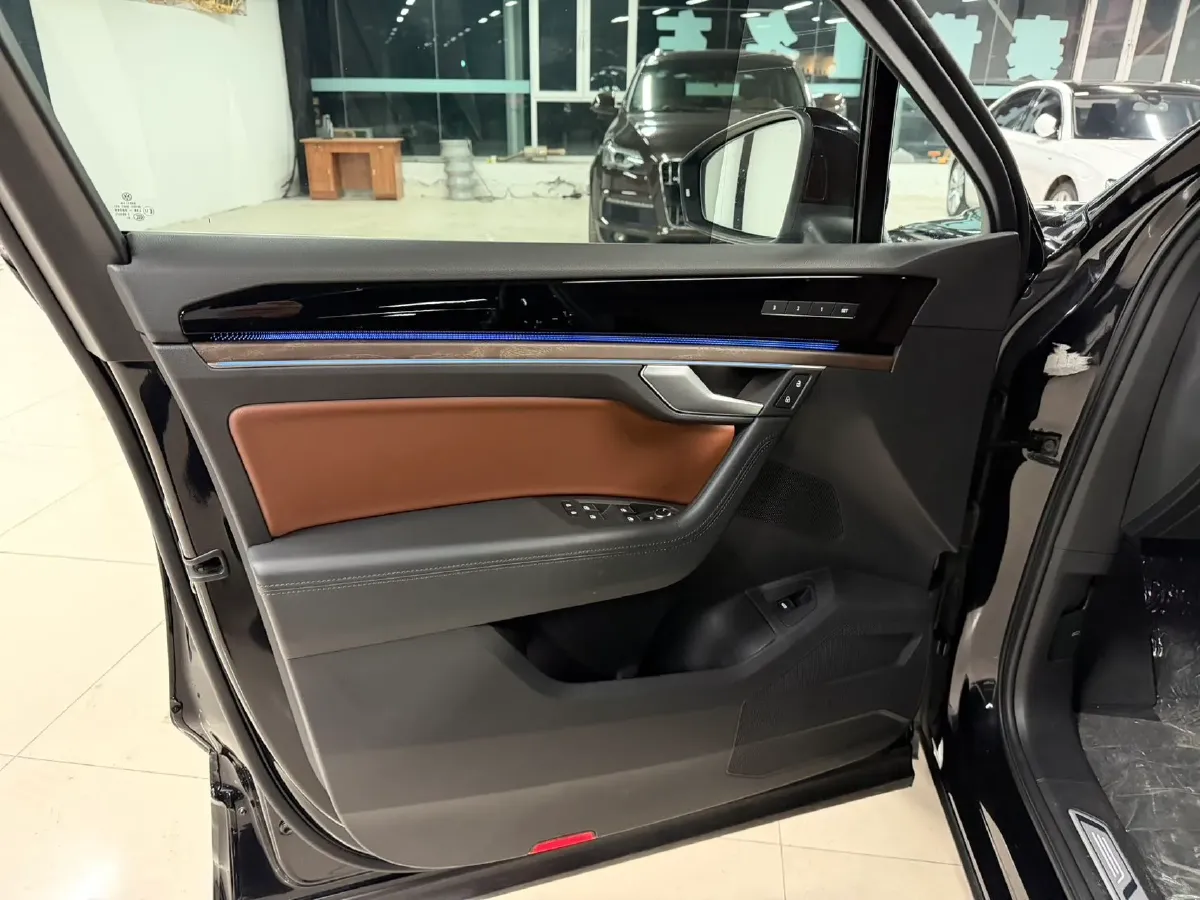 2019 Volkswagen Touareg 3.0T 340HP V6 8AT,autocango,china used car exporter,china ev exporter,chinese used car exporter,chinese used ev exporter