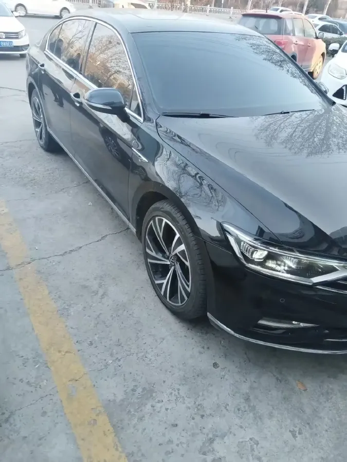 2020 Volkswagen Magotan 2.0T 186HP L4 7DCT,autocango,china used car exporter,china ev exporter,chinese used car exporter,chinese used ev exporter