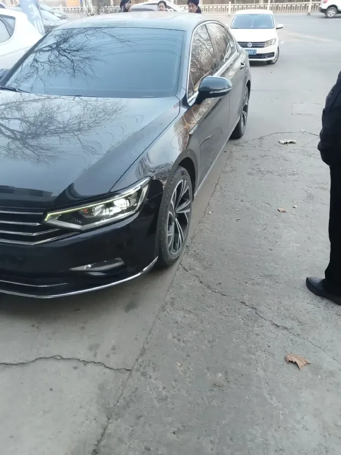 2020 Volkswagen Magotan 2.0T 186HP L4 7DCT,autocango,china used car exporter,china ev exporter,chinese used car exporter,chinese used ev exporter