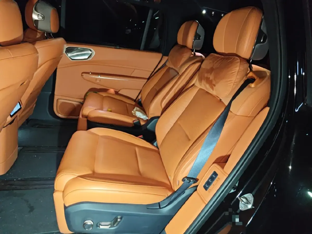 2025 LYNK&CO 900 1.5T 190HP L4 3DHT PHEV 43.3KWH,autocango,china used car exporter,china ev exporter,chinese used car exporter,chinese used ev exporter