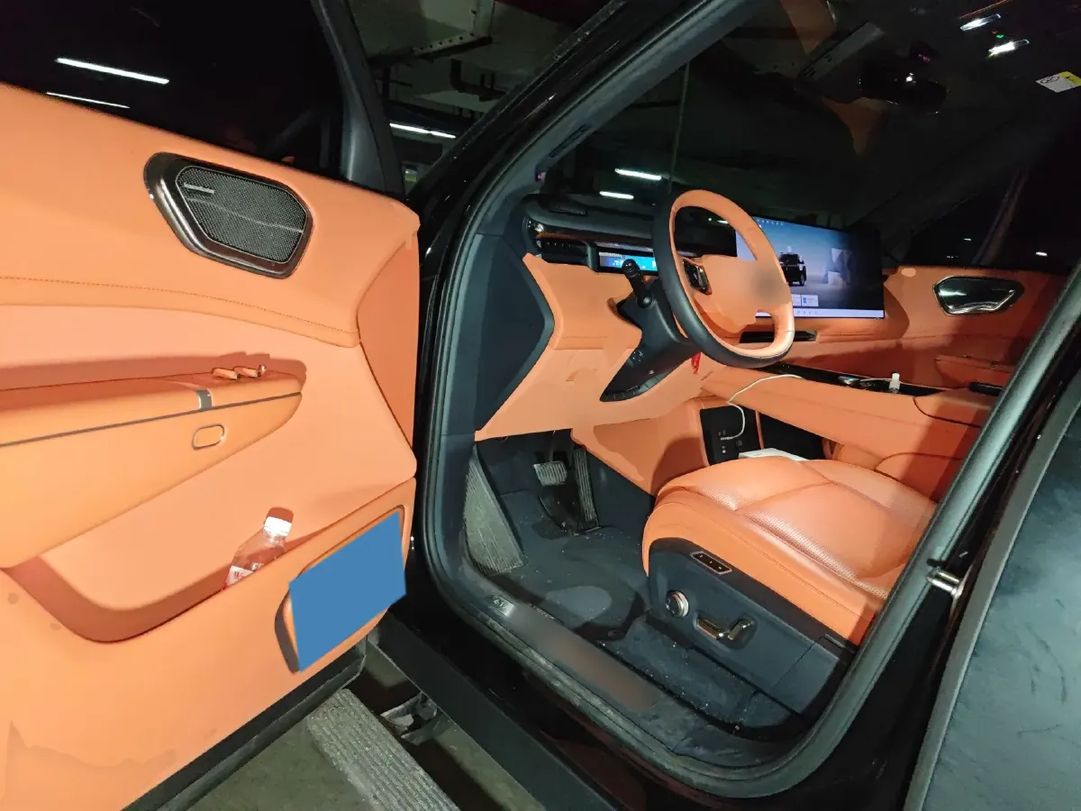 2025 LYNK&CO 900 1.5T 190HP L4 3DHT PHEV 43.3KWH,autocango,china used car exporter,china ev exporter,chinese used car exporter,chinese used ev exporter