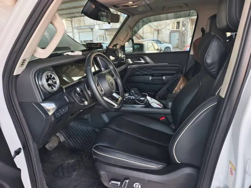 2023 Tank 300 2.0T 227HP L4 8AT,autocango,china used car exporter,china ev exporter,chinese used car exporter,chinese used ev exporter