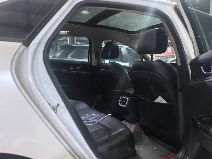 2020 Kia K5 2.0T 240HP L4 8AT,autocango,china used car exporter,china ev exporter,chinese used car exporter,chinese used ev exporter