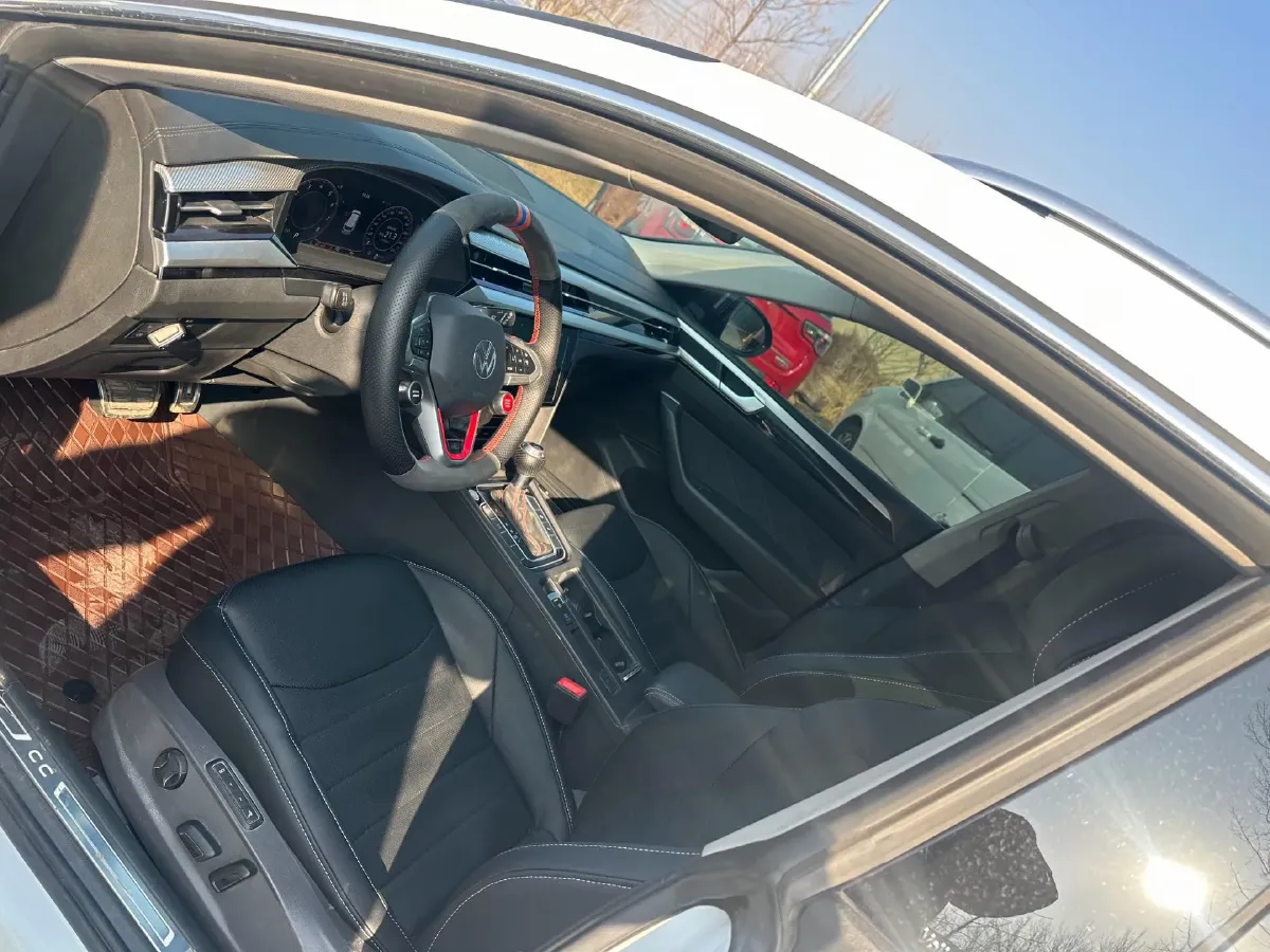 2021 Volkswagen CC 2.0T 220HP L4 7DCT,autocango,china used car exporter,china ev exporter,chinese used car exporter,chinese used ev exporter