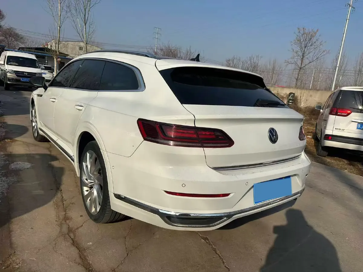 2021 Volkswagen CC 2.0T 220HP L4 7DCT,autocango,china used car exporter,china ev exporter,chinese used car exporter,chinese used ev exporter