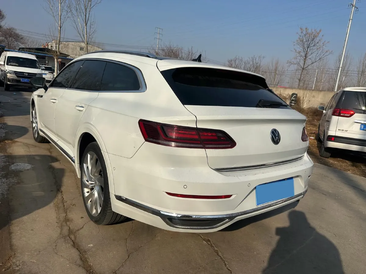 2021 Volkswagen CC 2.0T 220HP L4 7DCT,autocango,china used car exporter,china ev exporter,chinese used car exporter,chinese used ev exporter