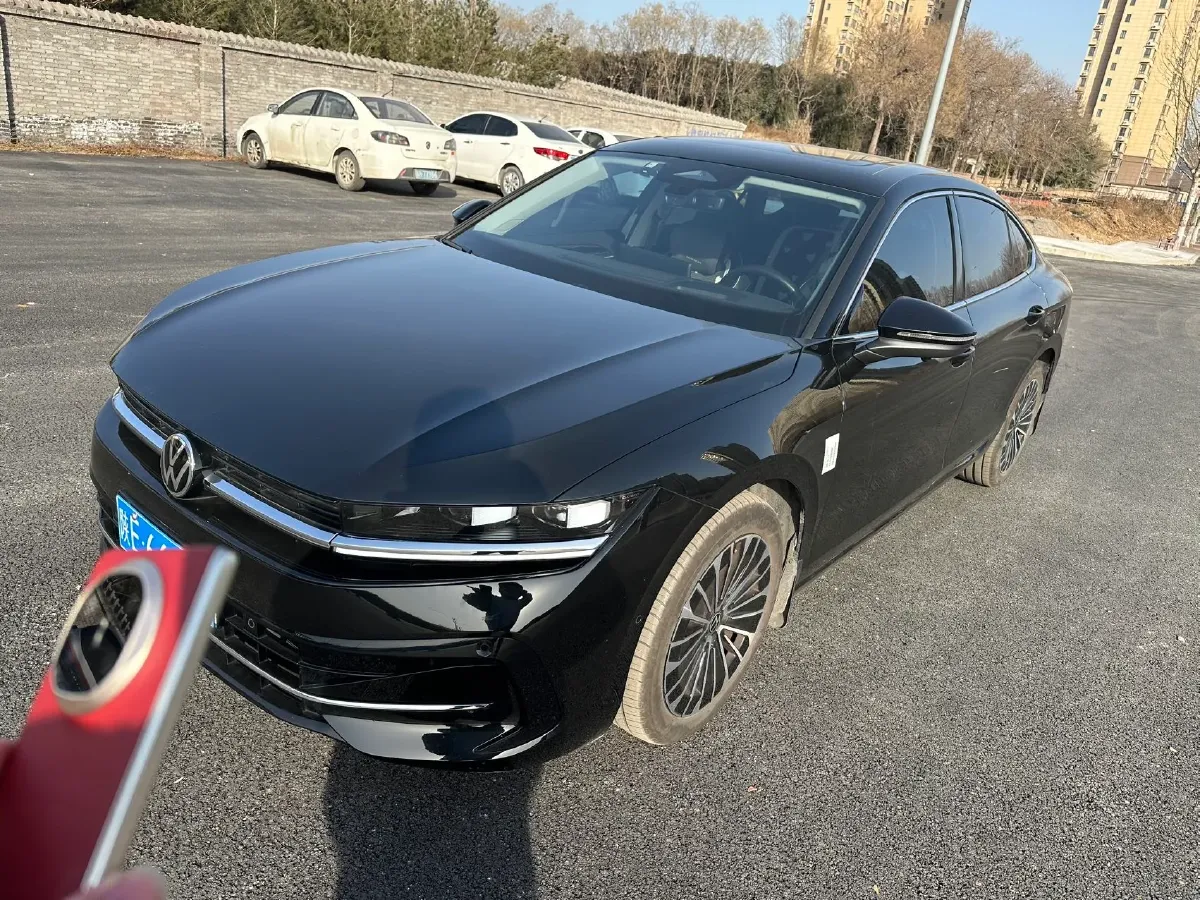 2024 Volkswagen Magotan 2.0T 220HP L4 7DCT,autocango,china used car exporter,china ev exporter,chinese used car exporter,chinese used ev exporter