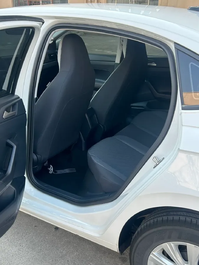 2023 Mazda 3 Axela 1.5L 117HP L4 6AT,autocango,china used car exporter,china ev exporter,chinese used car exporter,chinese used ev exporter