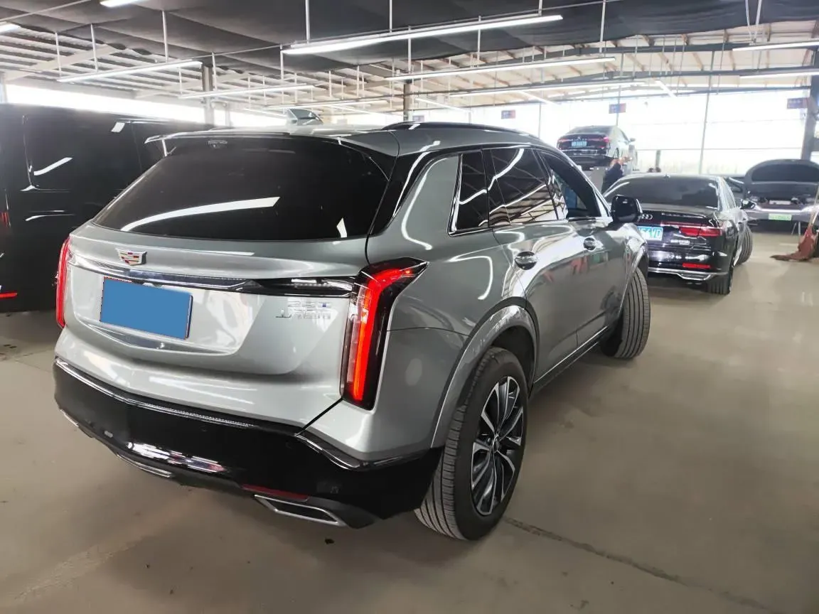 2025 Cadillac XT5 2.0T 237HP L4 9AT,autocango,china used car exporter,china ev exporter,chinese used car exporter,chinese used ev exporter