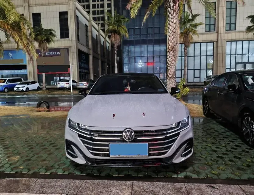 2021 Volkswagen CC 2.0T 220HP L4 7DCT,autocango,china used car exporter,china ev exporter,chinese used car exporter,chinese used ev exporter