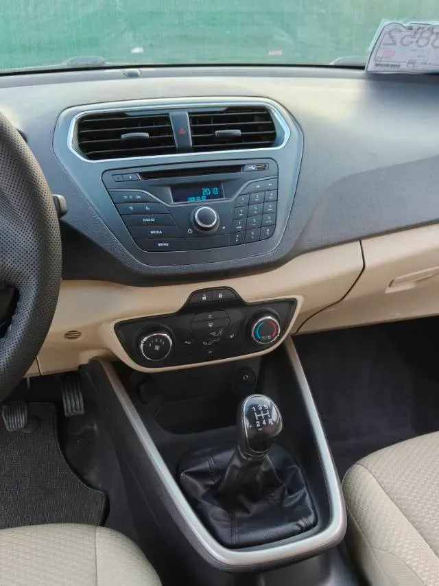 2017 Ford Escort 1.5L 113HP L4 5MT,autocango,china used car exporter,china ev exporter,chinese used car exporter,chinese used ev exporter