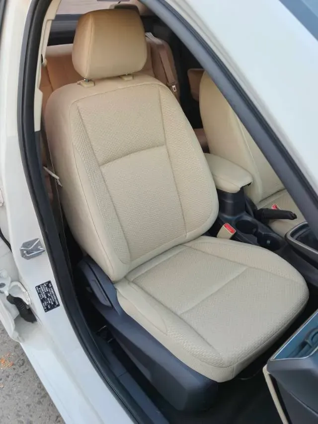 2017 Ford Escort 1.5L 113HP L4 5MT,autocango,china used car exporter,china ev exporter,chinese used car exporter,chinese used ev exporter