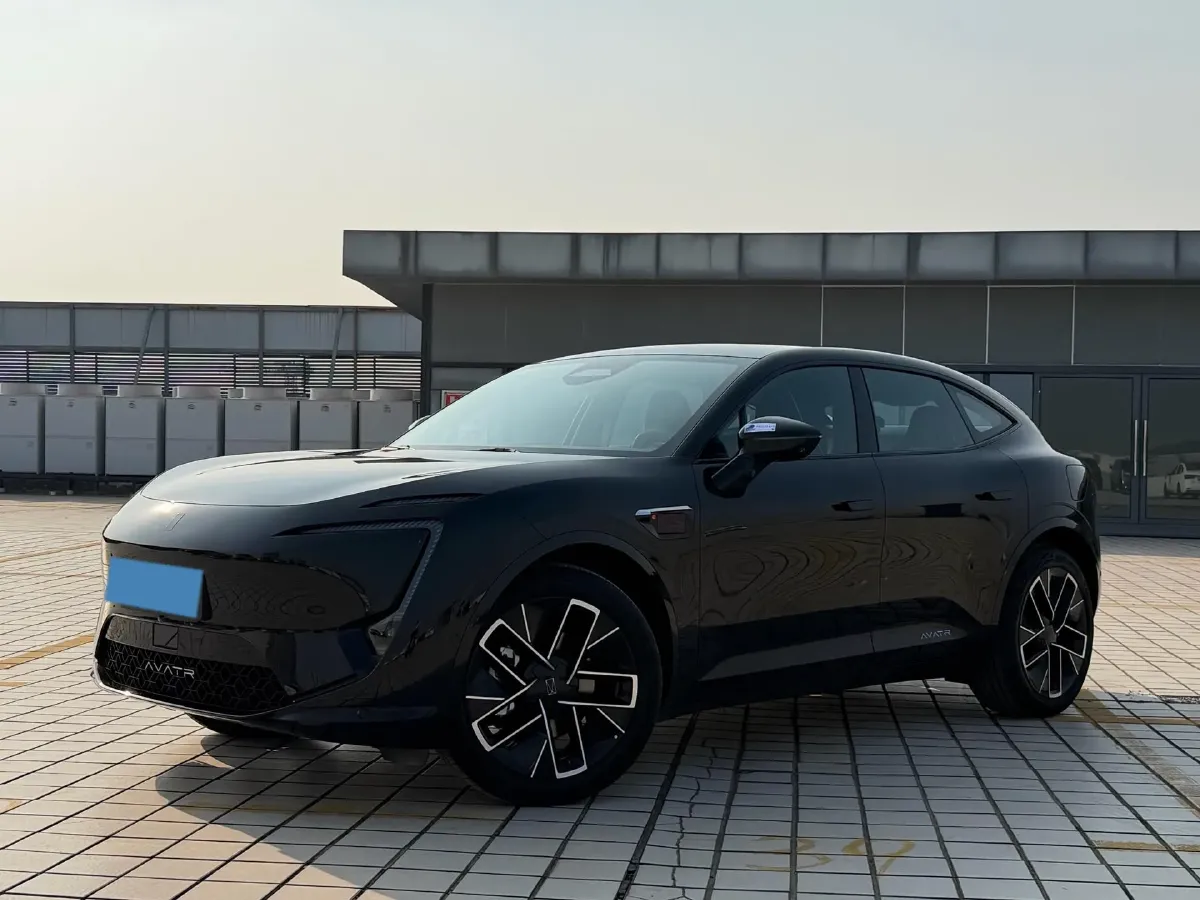 2025 Avatr 11 1.5T 156HP L4 REEV,autocango,china used car exporter,china ev exporter,chinese used car exporter,chinese used ev exporter