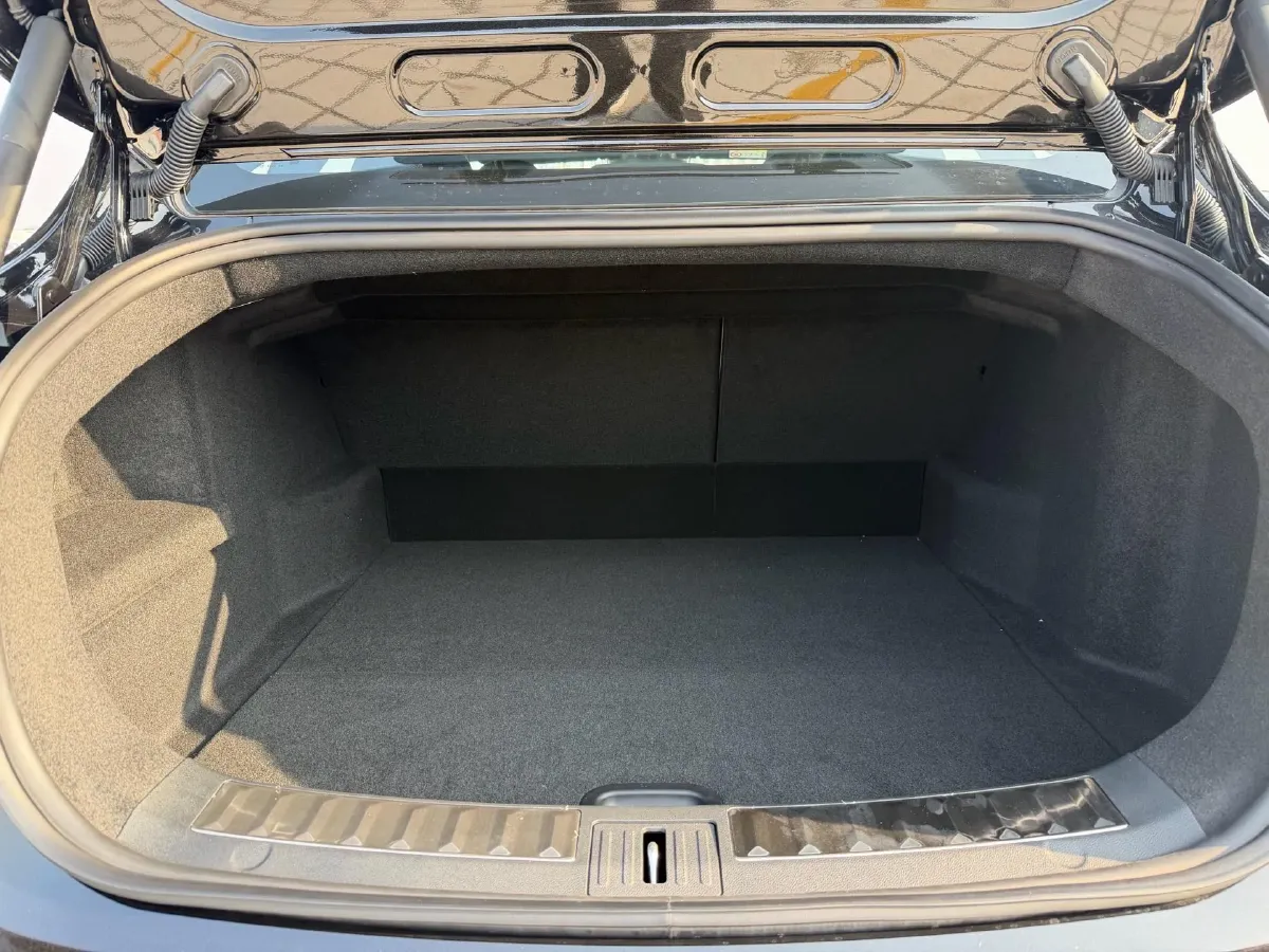 2025 Avatr 11 1.5T 156HP L4 REEV,autocango,china used car exporter,china ev exporter,chinese used car exporter,chinese used ev exporter