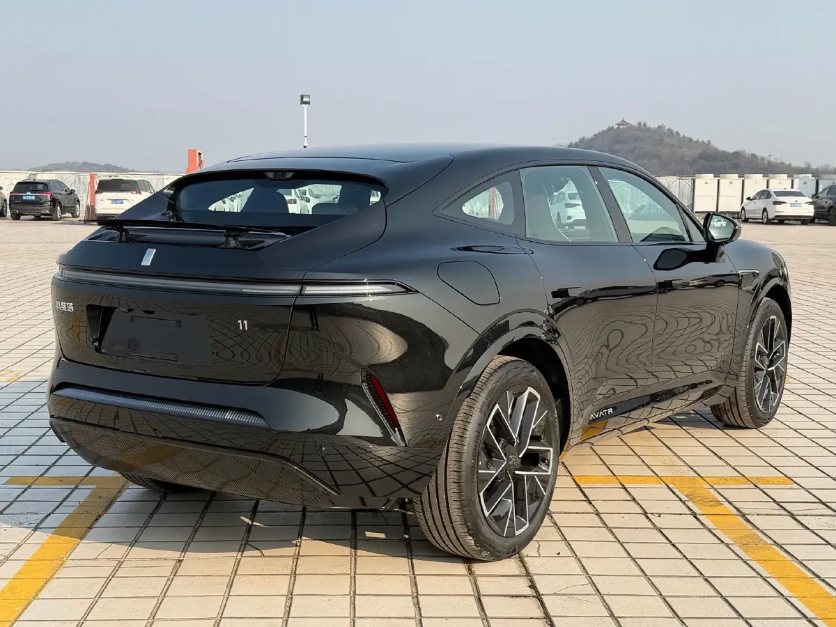 2025 Avatr 11 1.5T 156HP L4 REEV,autocango,china used car exporter,china ev exporter,chinese used car exporter,chinese used ev exporter