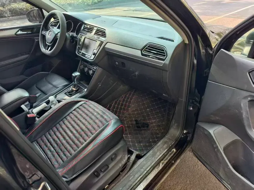 2017 Volkswagen Tiguan L 1.8T 180HP L4 7DCT,autocango,china used car exporter,china ev exporter,chinese used car exporter,chinese used ev exporter