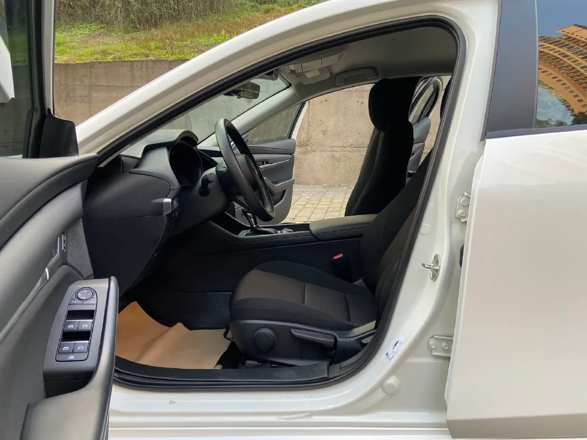 2023 Mazda 3 Axela 2.0L 158HP L4 6AT,autocango,china used car exporter,china ev exporter,chinese used car exporter,chinese used ev exporter