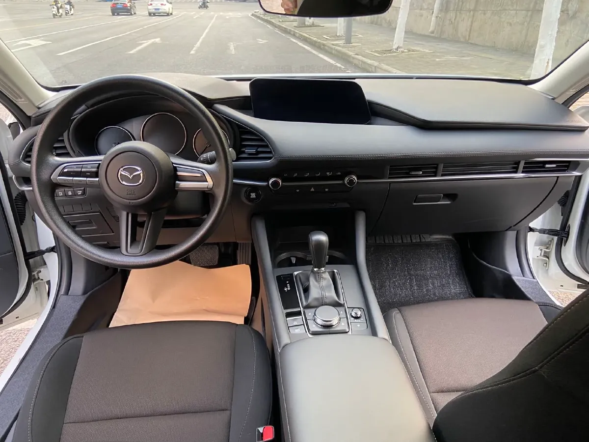 2023 Mazda 3 Axela 2.0L 158HP L4 6AT,autocango,china used car exporter,china ev exporter,chinese used car exporter,chinese used ev exporter