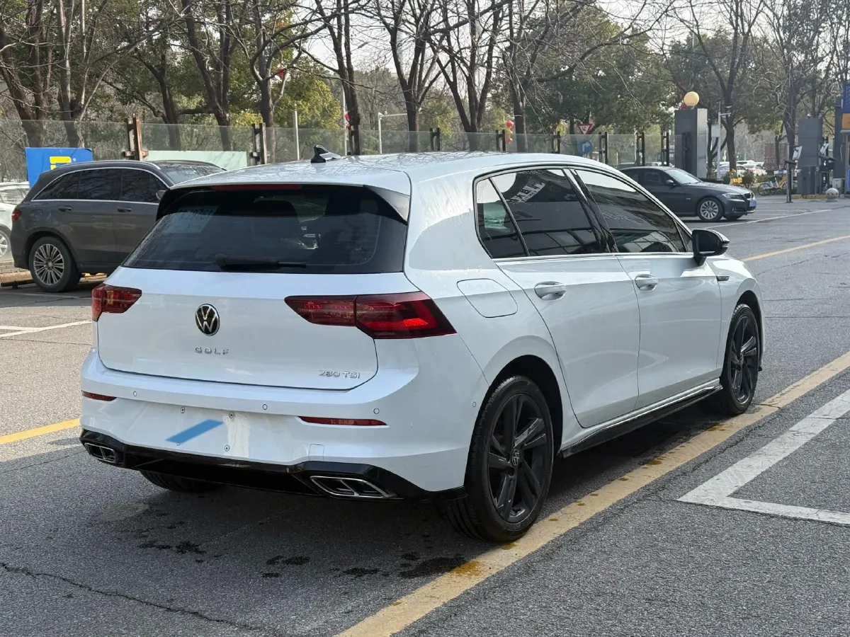 2023 Volkswagen Golf 1.4T 150HP L4 7DCT,autocango,china used car exporter,china ev exporter,chinese used car exporter,chinese used ev exporter