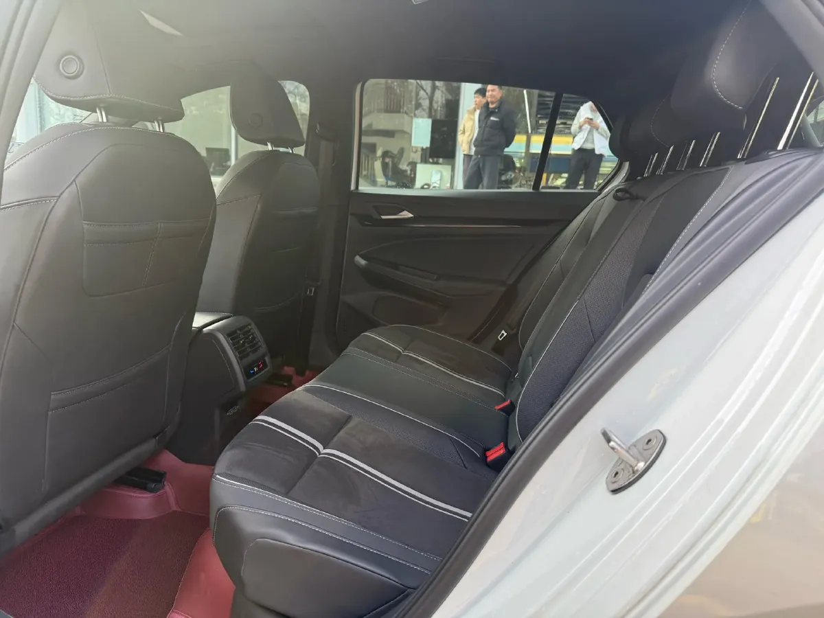 2023 Volkswagen Golf 1.4T 150HP L4 7DCT,autocango,china used car exporter,china ev exporter,chinese used car exporter,chinese used ev exporter