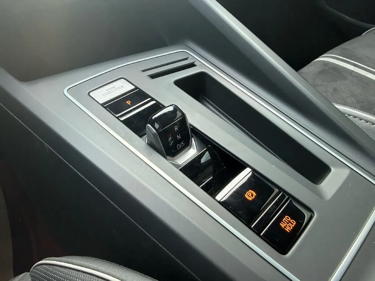 2023 Volkswagen Golf 1.4T 150HP L4 7DCT,autocango,china used car exporter,china ev exporter,chinese used car exporter,chinese used ev exporter