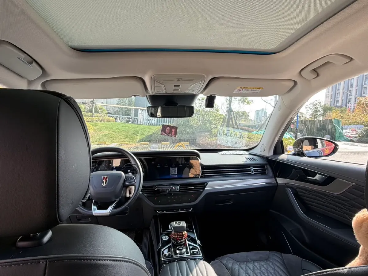 2022 HongQi HS5 2.0T 224HP L4 6AT,autocango,china used car exporter,china ev exporter,chinese used car exporter,chinese used ev exporter