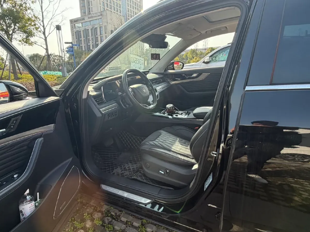 2022 HongQi HS5 2.0T 224HP L4 6AT,autocango,china used car exporter,china ev exporter,chinese used car exporter,chinese used ev exporter