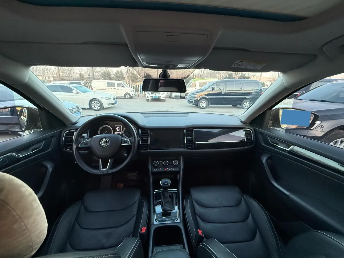 2018 Skoda Kodiak 2.0T 186HP L4 7DCT,autocango,china used car exporter,china ev exporter,chinese used car exporter,chinese used ev exporter