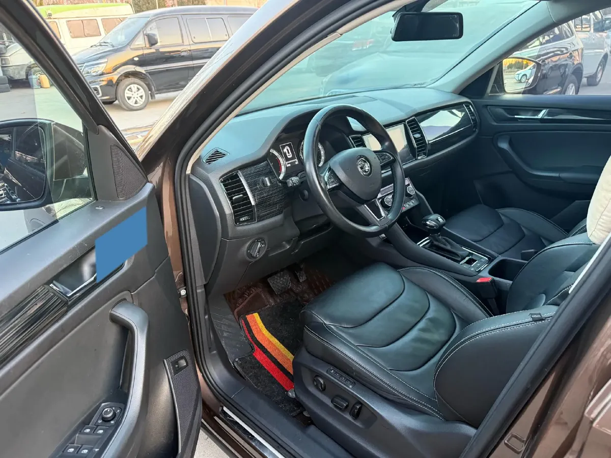 2018 Skoda Kodiak 2.0T 186HP L4 7DCT,autocango,china used car exporter,china ev exporter,chinese used car exporter,chinese used ev exporter