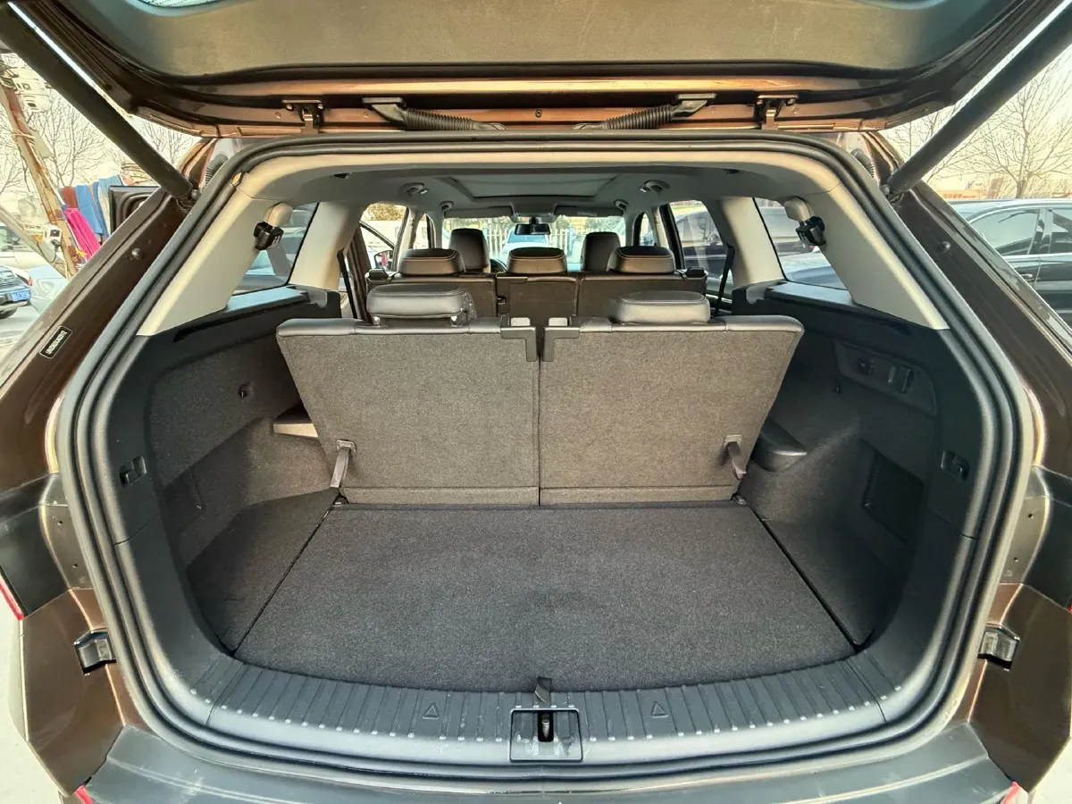 2018 Skoda Kodiak 2.0T 186HP L4 7DCT,autocango,china used car exporter,china ev exporter,chinese used car exporter,chinese used ev exporter