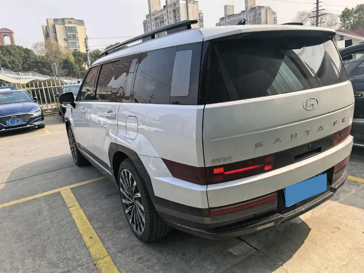 2024 Hyundai Santafe 2.0T 247HP L4 8AT,autocango,china used car exporter,china ev exporter,chinese used car exporter,chinese used ev exporter