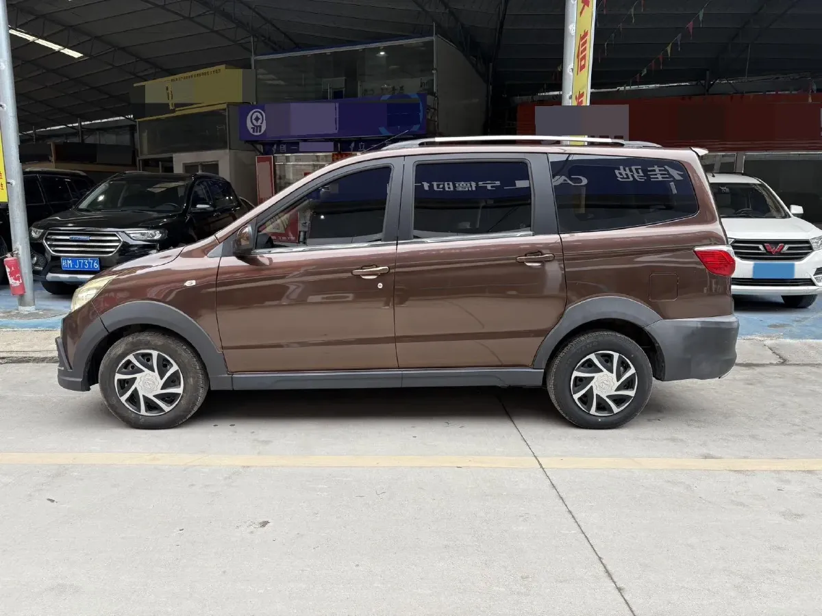 2017 BAIC WeiWang M20 1.5L 116HP L4 5MT,autocango,china used car exporter,china ev exporter,chinese used car exporter,chinese used ev exporter