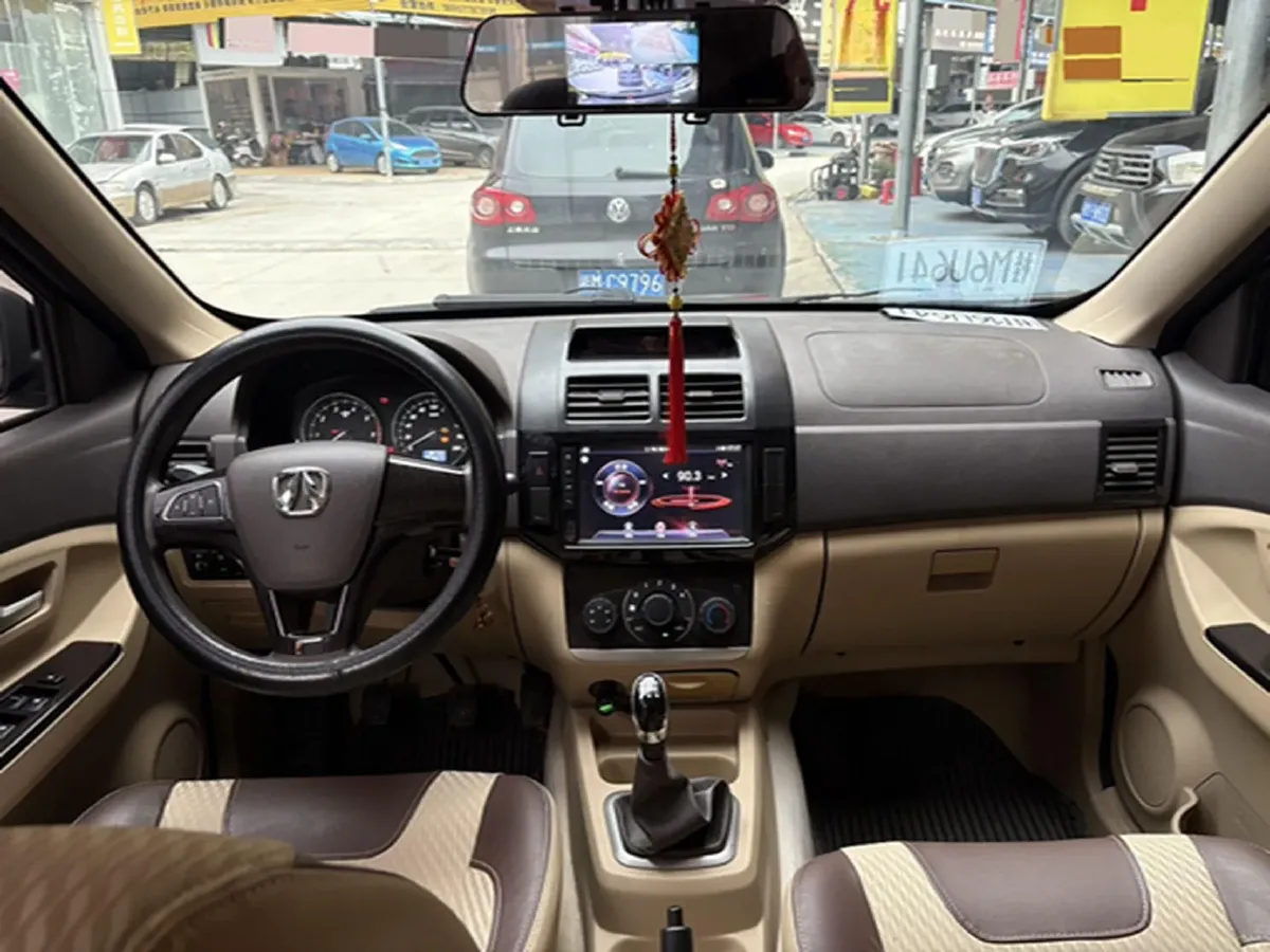 2017 BAIC WeiWang M20 1.5L 116HP L4 5MT,autocango,china used car exporter,china ev exporter,chinese used car exporter,chinese used ev exporter