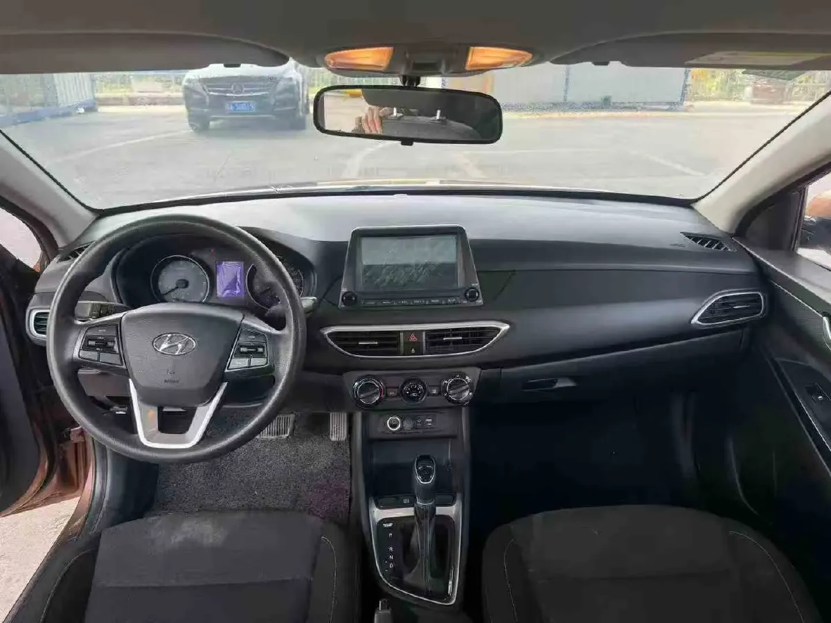 2017 Hyundai Celesta 1.6L 123HP L4 6AT,autocango,china used car exporter,china ev exporter,chinese used car exporter,chinese used ev exporter