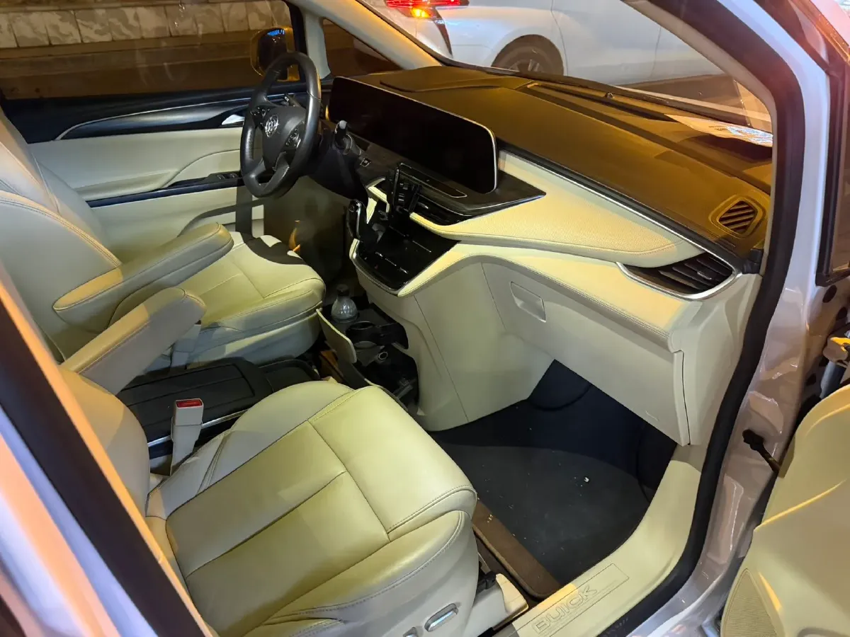 2023 Buick GL8 2.0T 237HP L4 9AT,autocango,china used car exporter,china ev exporter,chinese used car exporter,chinese used ev exporter