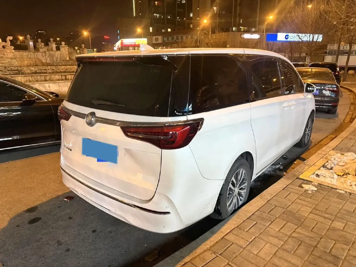 2023 Buick GL8 2.0T 237HP L4 9AT,autocango,china used car exporter,china ev exporter,chinese used car exporter,chinese used ev exporter