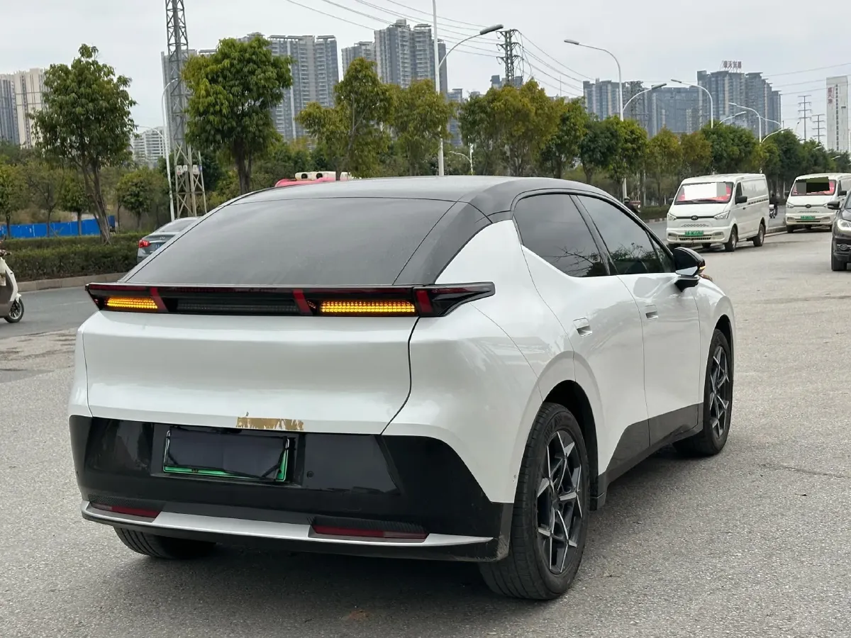 2025 Jetour Freeman 1.5T 184HP L4 7DCT,autocango,china used car exporter,china ev exporter,chinese used car exporter,chinese used ev exporter
