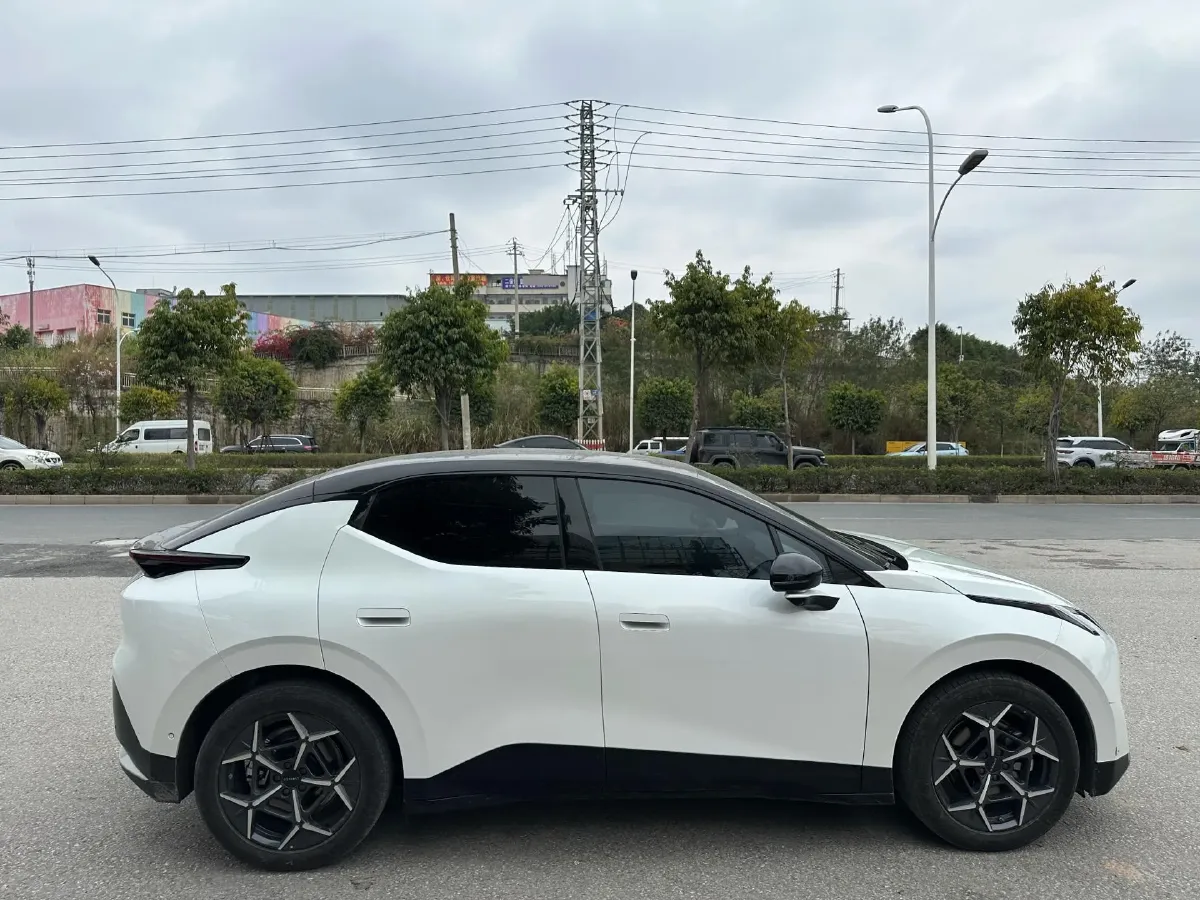 2025 Jetour Freeman 1.5T 184HP L4 7DCT,autocango,china used car exporter,china ev exporter,chinese used car exporter,chinese used ev exporter