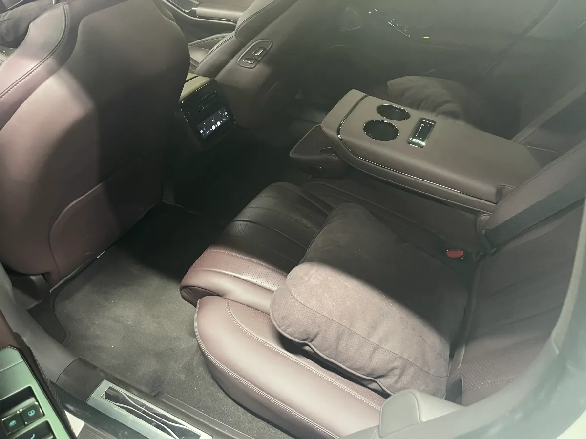 2024 Denza DenzaZ9GT 2.0T 207HP L4 E-CVT PHEV 38.5KWH,autocango,china used car exporter,china ev exporter,chinese used car exporter,chinese used ev exporter