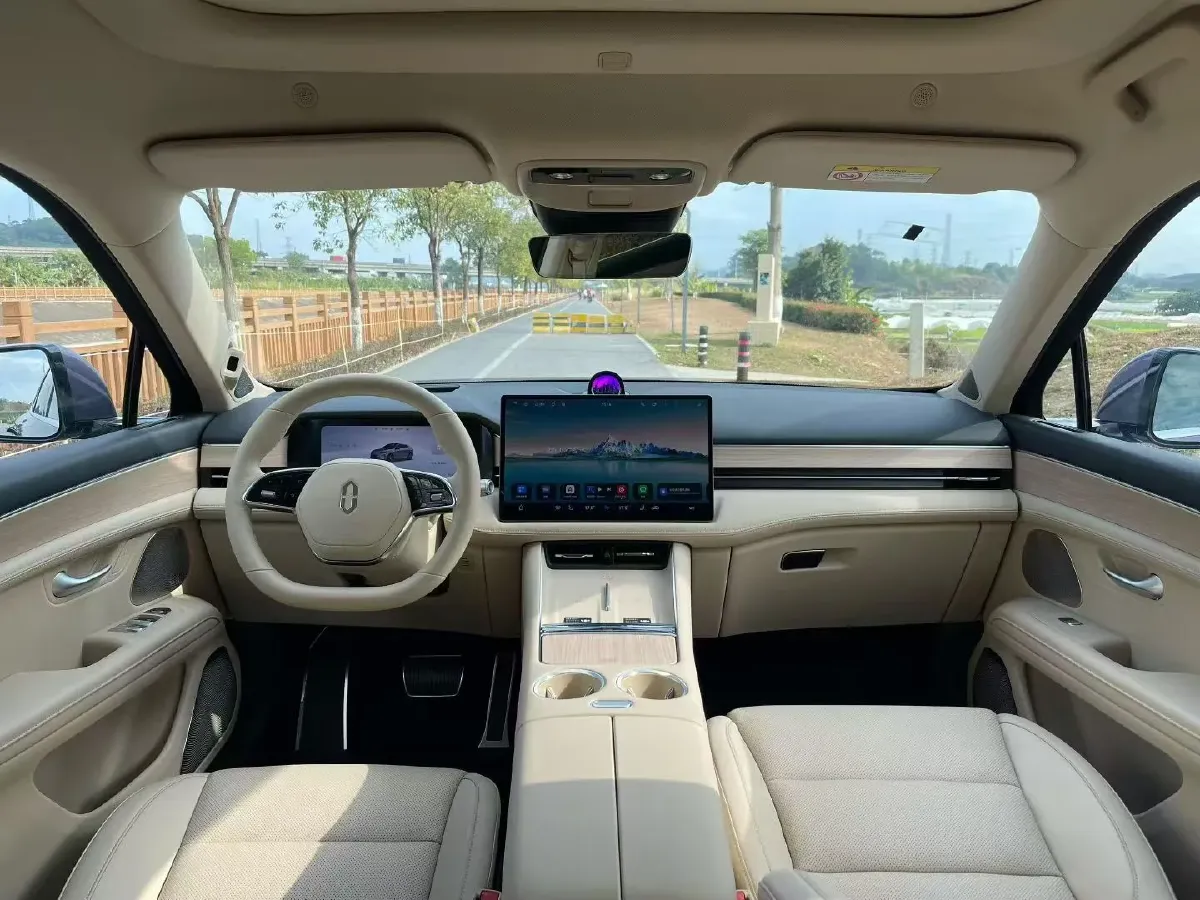 2025 AITO AITO M5 1.5T 152HP L4 REEV 42KWH,autocango,china used car exporter,china ev exporter,chinese used car exporter,chinese used ev exporter